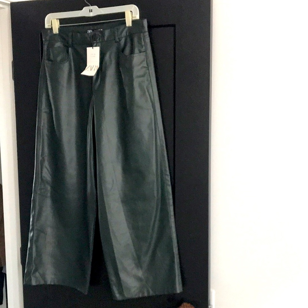 zara vegan leather wide leg pants, size large (8-10)